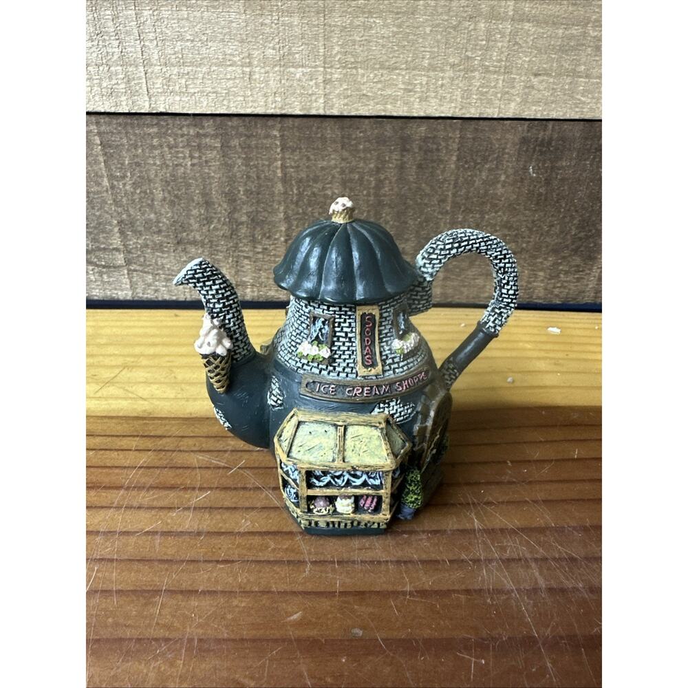 Hometown Teapot Cottage Ice Cream Shoppe Miniature Village